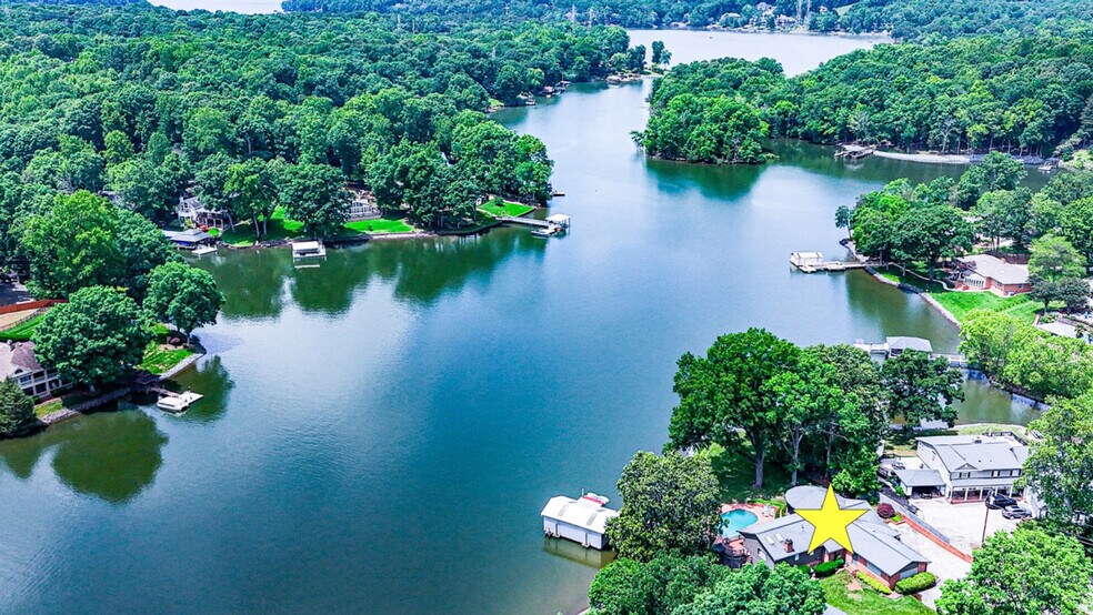 Building Photo - 11940 Springpoint Ln