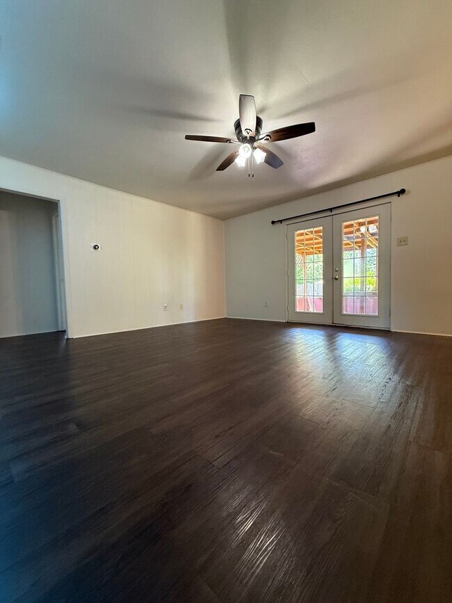 Building Photo - Adorable 3 bedroom, 2 bath home in Aledo