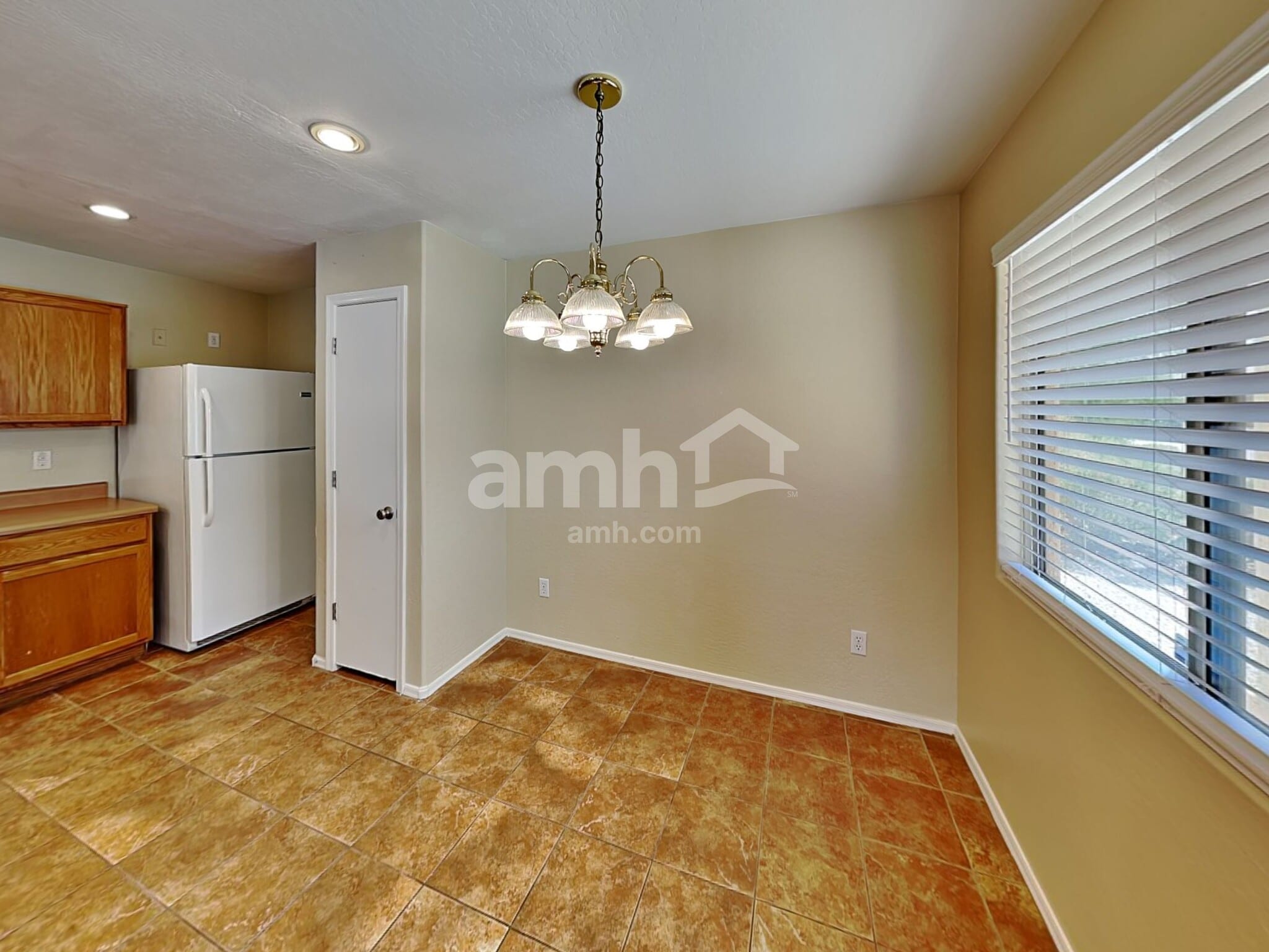 Building Photo - 10406 W Miami St