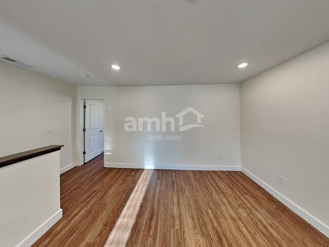 Building Photo - 4383 N Morgan Way