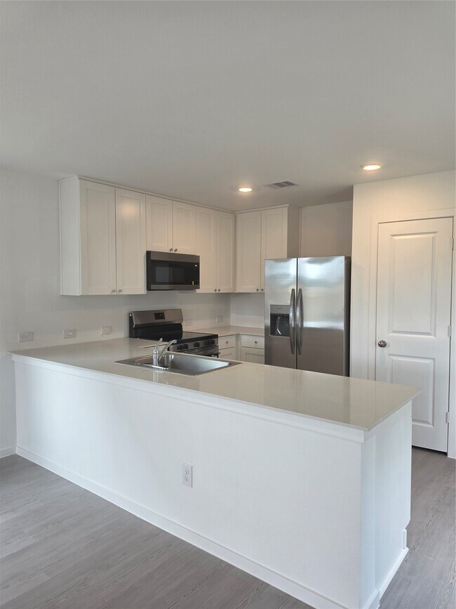 Building Photo - 3611 duplet