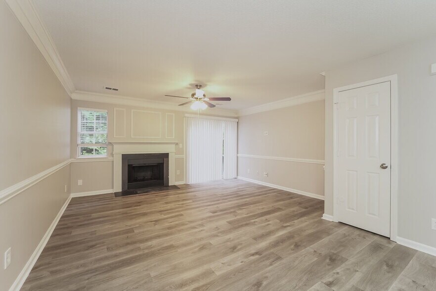 Building Photo - 3204 Summercroft Ln