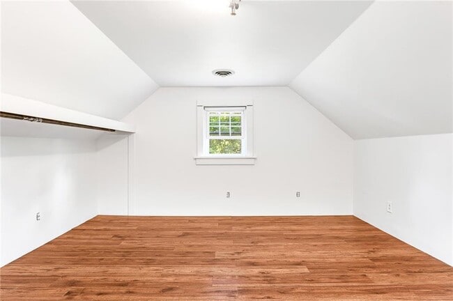 Building Photo - 214 Highland Rd