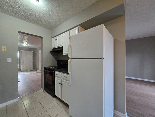 Building Photo - 3 Bedroom, 2.5 Bath Townhouse in Beavercreek!