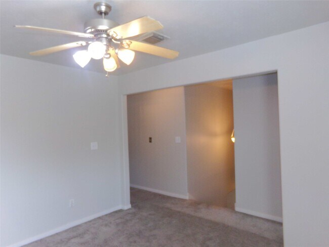 Building Photo - 16810 Deck Ct