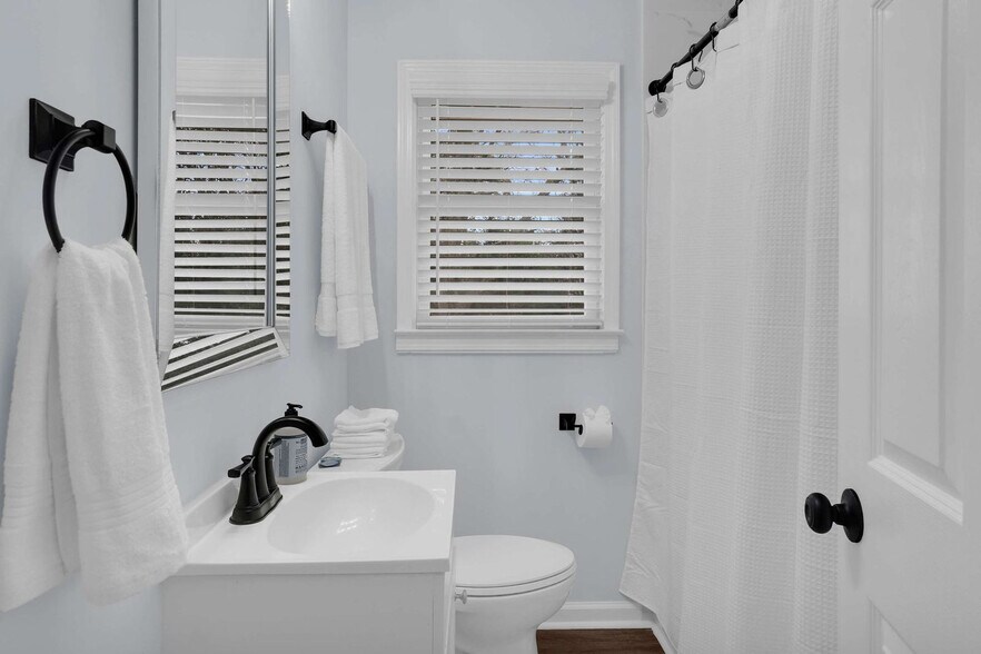 Building Photo - 610 S Georgetown Dr