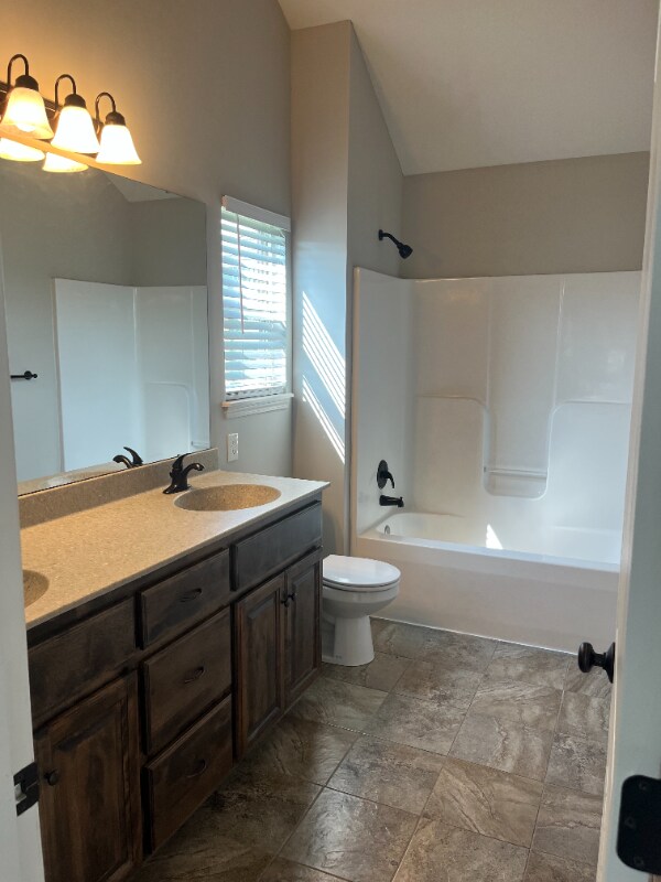 Building Photo - 904 N Cypress Cir