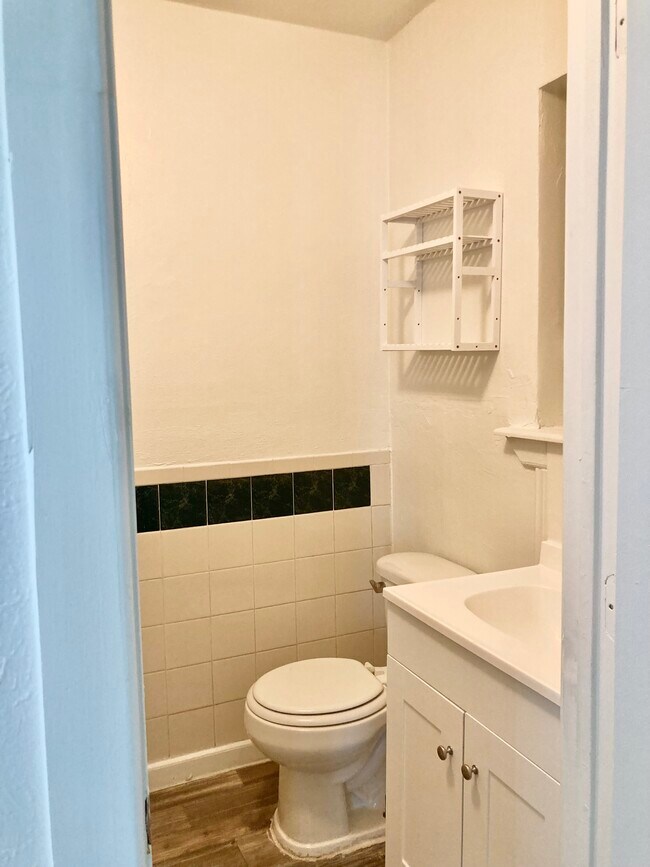 Building Photo - 3603 Linda Dr