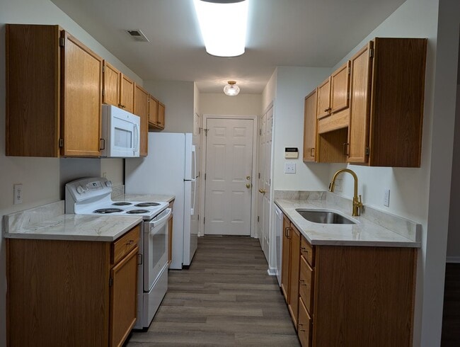 Building Photo - Beautiful ranch Style home located in the ...