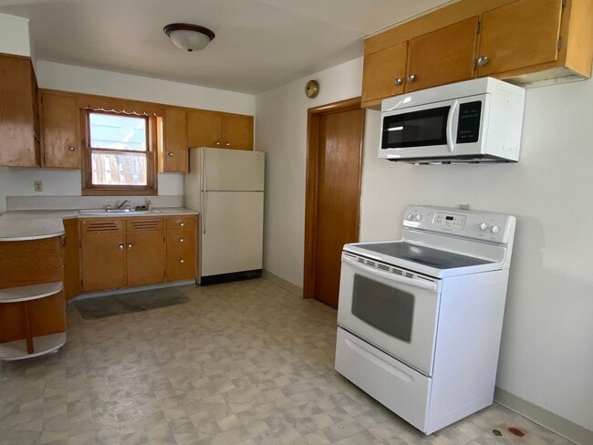 Building Photo - Cozy 2 bed, 1 bath House for Rent