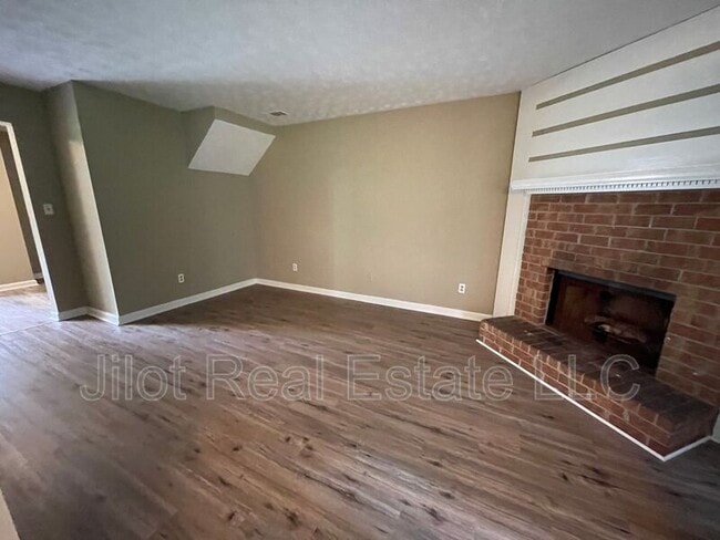 Building Photo - 372 Riverbrook Trail