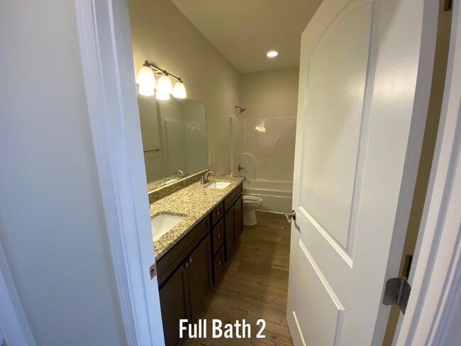 Building Photo - 5200 Cub Cir