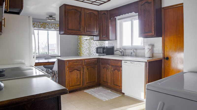 Building Photo - 6185 W 61st Ave