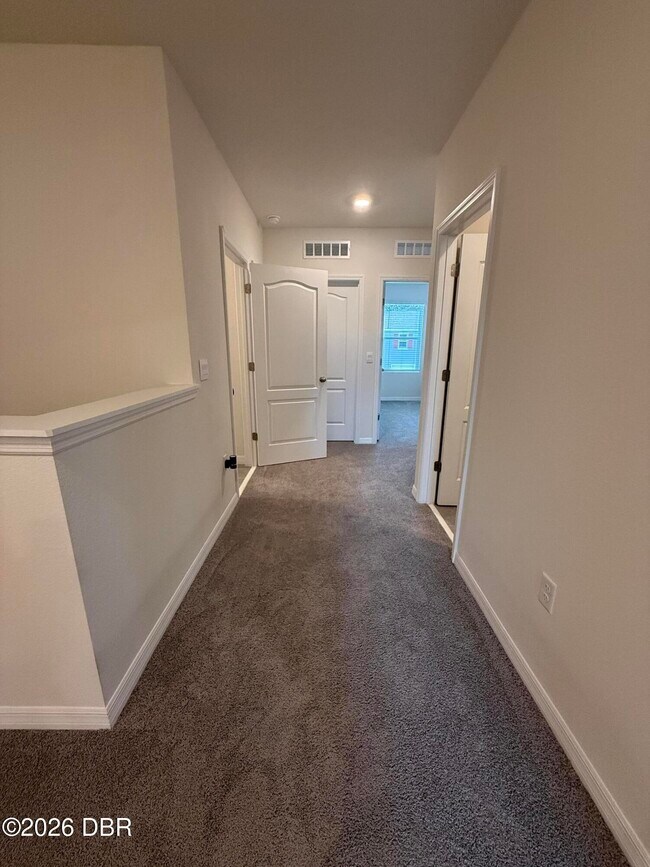 Building Photo - 2733 Silver Canoe Dr