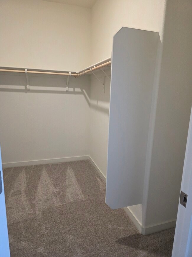 Building Photo - 2142 Hunter Crk Dr