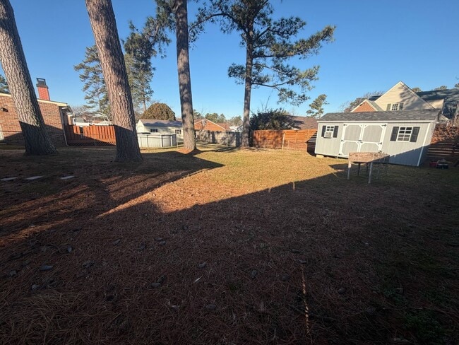 Building Photo - Adorable Rancher