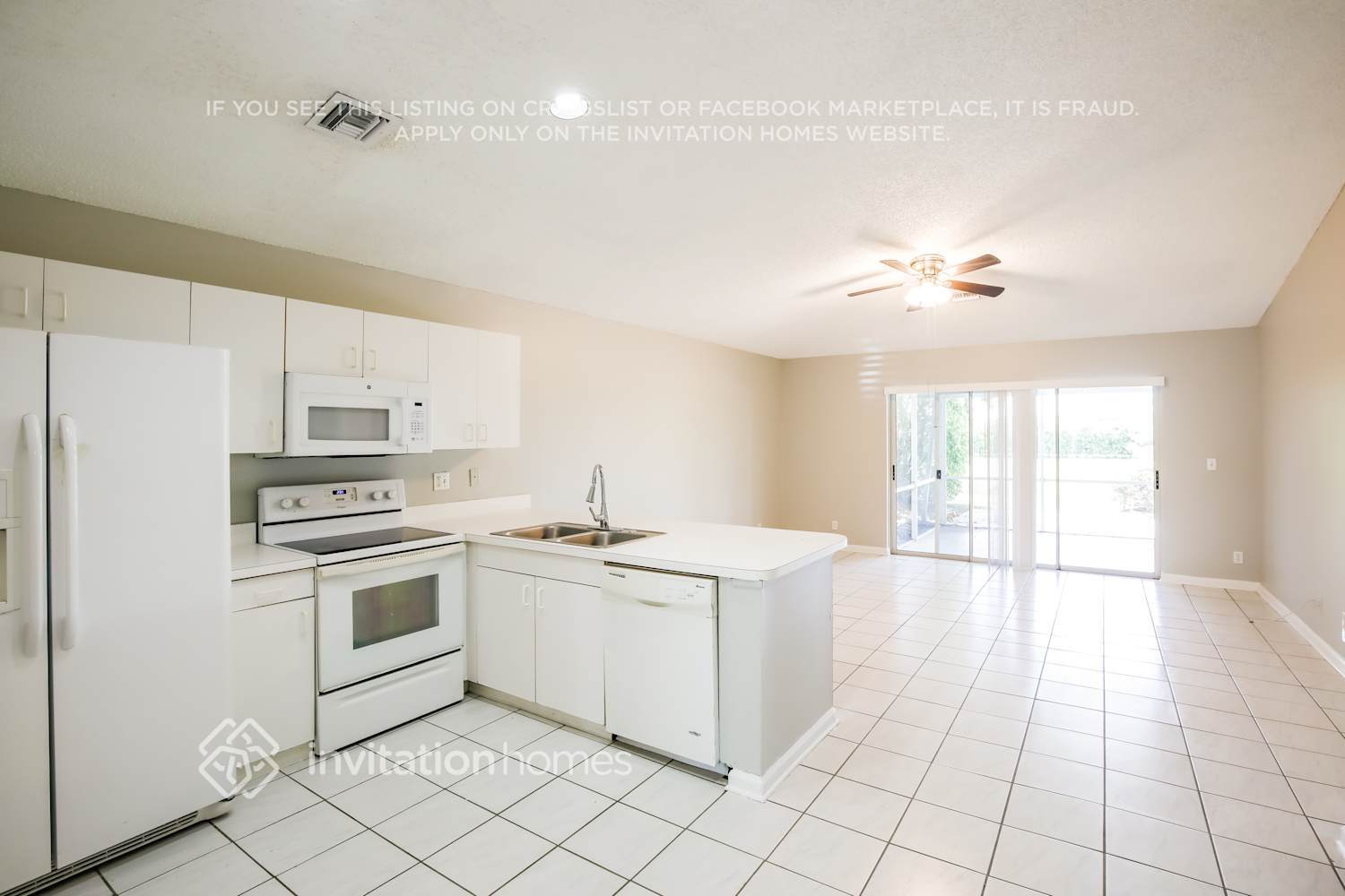 Building Photo - 2542 Country Golf Dr