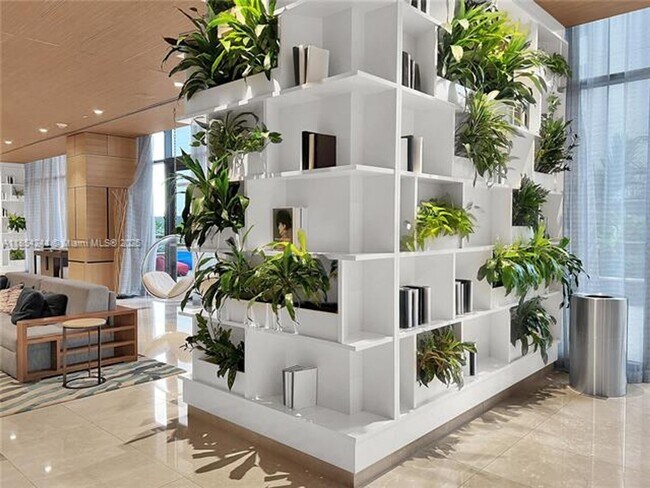 Building Photo - 55 SW 9th St