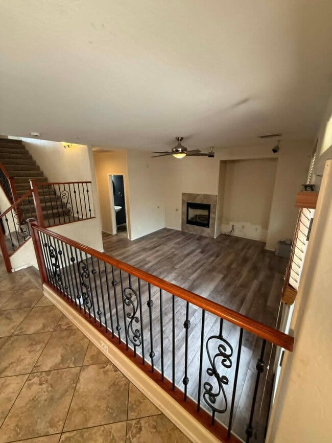 Building Photo - 1280 E Marcella Ln