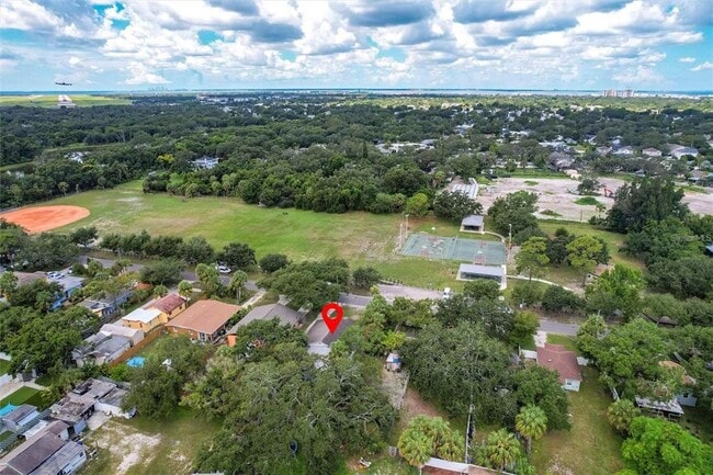 Building Photo - 6230 S Martindale Ave