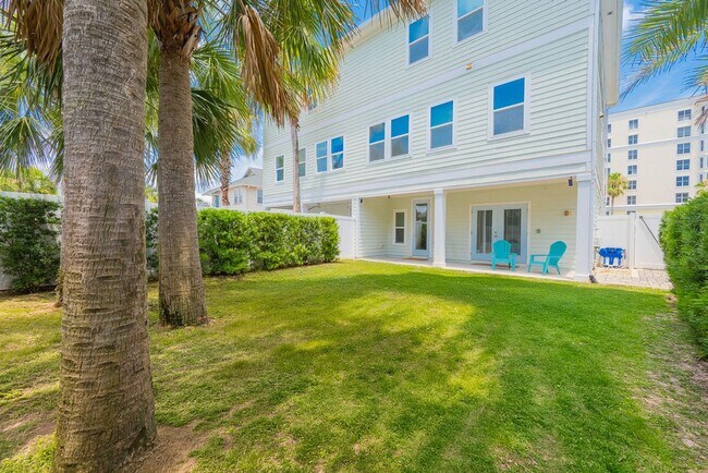 Building Photo - Fully Furnished Jax Beach Townhome