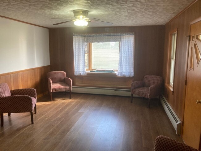Building Photo - Country 2 bedroom house for rent in Penn Yan.