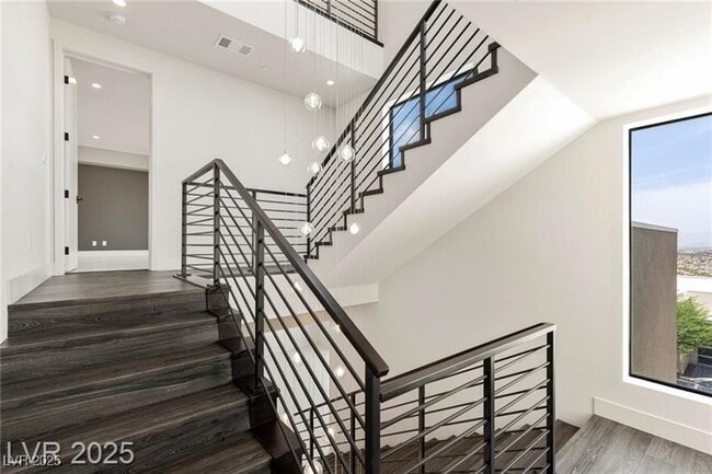 Building Photo - 378 Tranquil Peak Ct