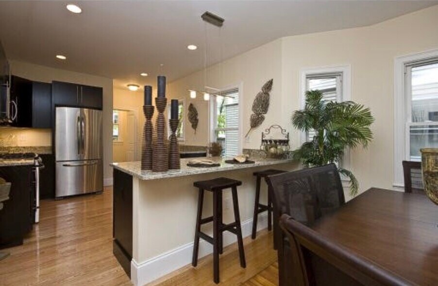 Building Photo - 21 Marion Rd