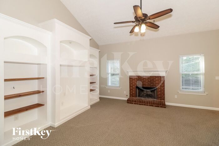 Building Photo - 812 Kendall Park Dr