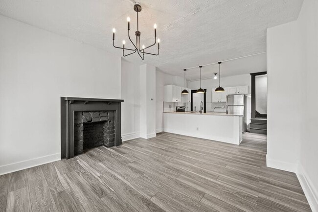 Building Photo - 941-945 E. Whittier Ave.