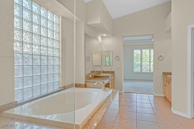 Building Photo - 532 Summer Mesa Dr