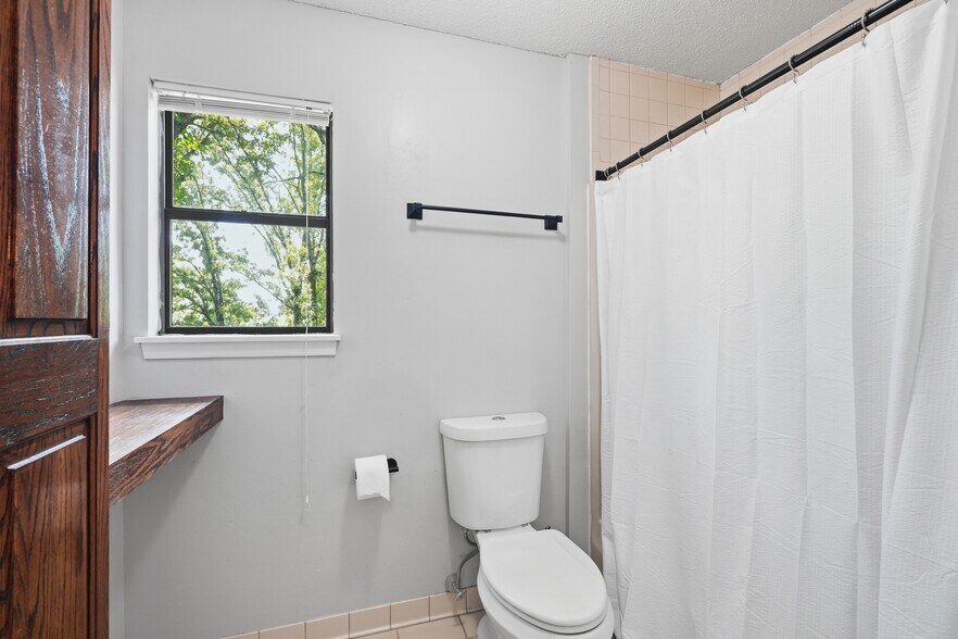 Building Photo - 3 Catina Ct