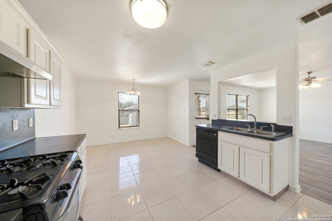 Building Photo - 5519 Red Canyon