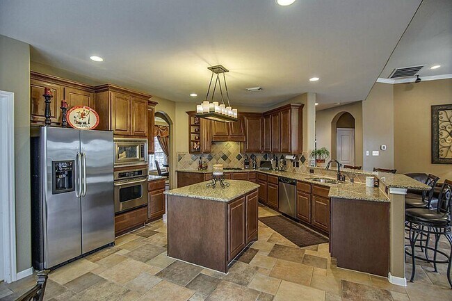 Building Photo - 9422 Cheslyn Ct