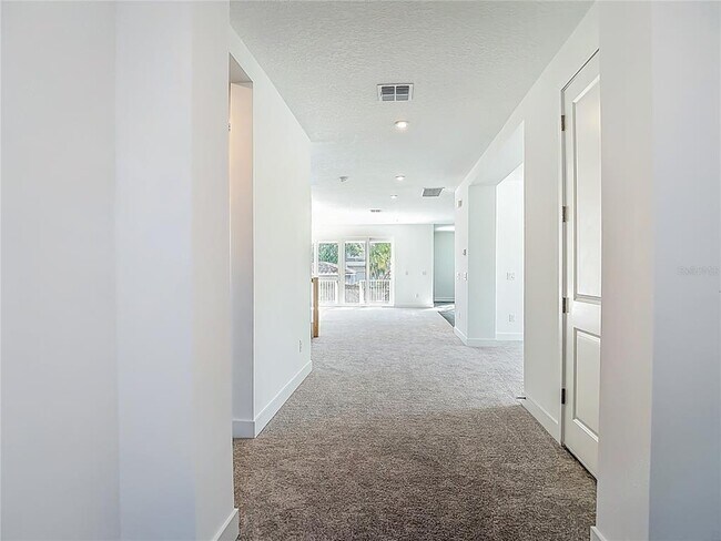Building Photo - 410 S Westshore Blvd