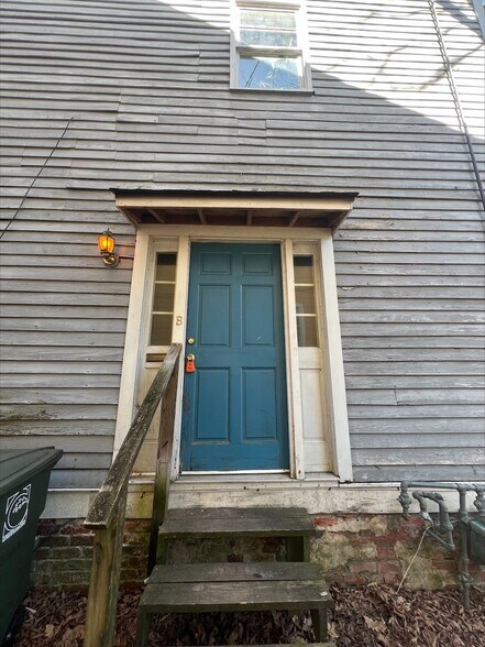 Building Photo - 610 Park Ave