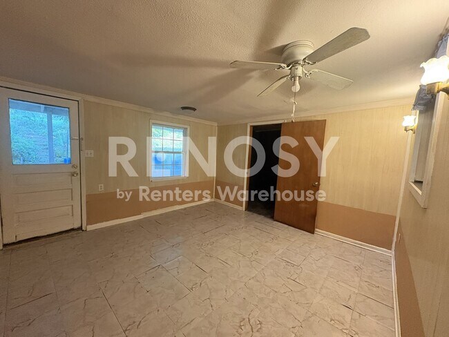 Building Photo - 1501 Briarwood Blvd