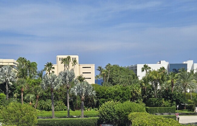 Building Photo - 2840 S Ocean Blvd