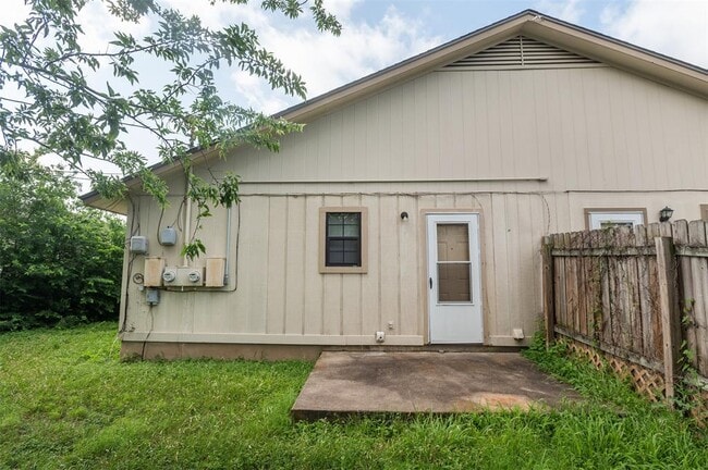 Building Photo - 1114 Woodlief Trail