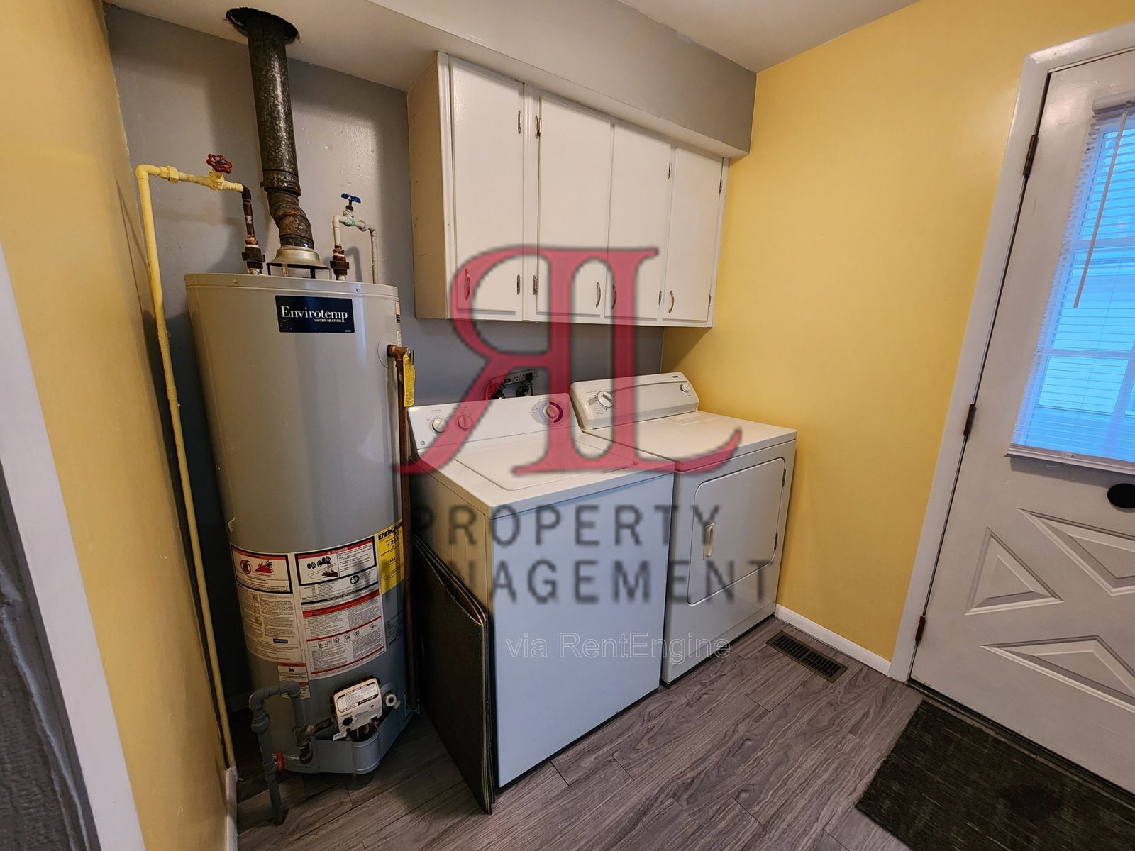 Building Photo - 2436 Charlemagne St