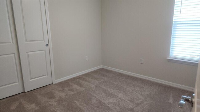 Building Photo - 6388 Tabebuia Pkwy