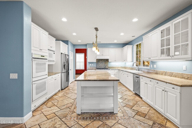 Building Photo - 516 Rustic Hills Dr