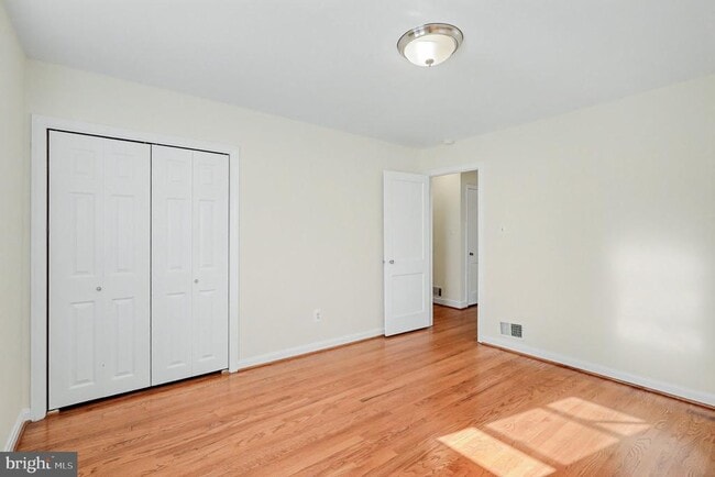 Building Photo - 5838 Fifer Dr