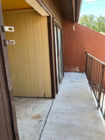 Building Photo - 7152 Fair Oaks Ave
