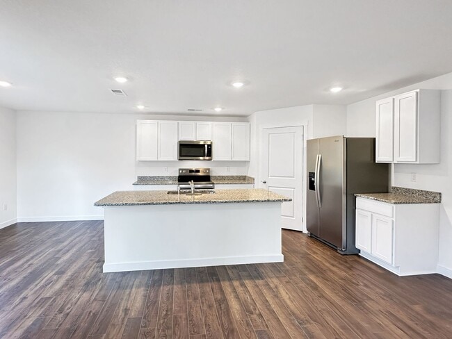 Building Photo - Welcome home to the Cabral at Belhaven in Corryton!