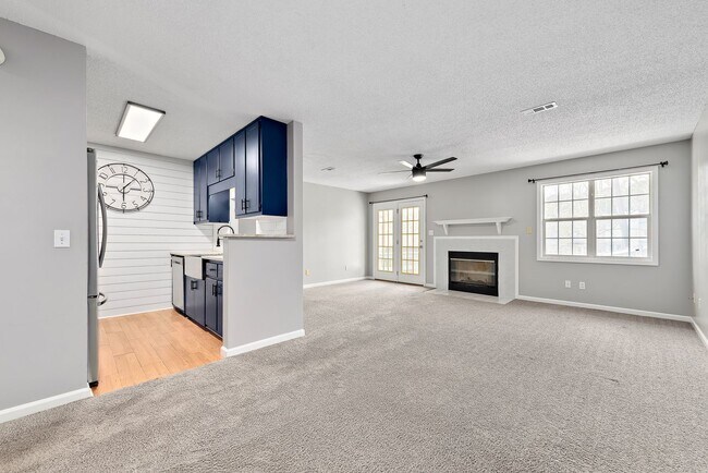 Building Photo - Available NOW-105 Pineridge Drive