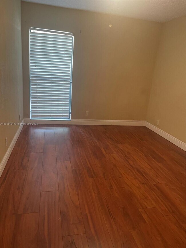 Building Photo - 6548 Racquet Club Dr