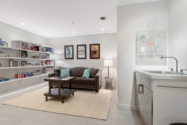 Building Photo - 680 N Lake Shore Dr