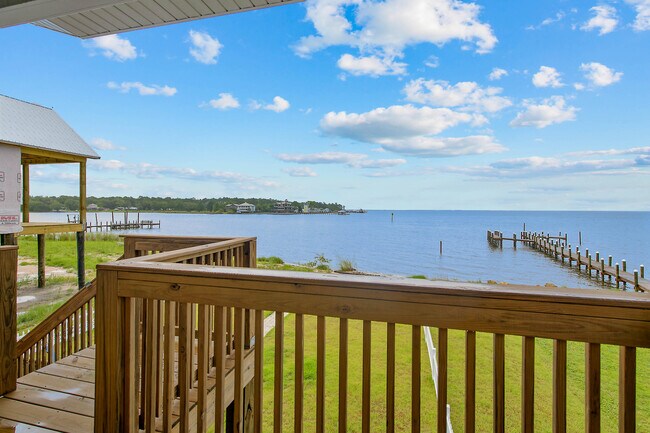 Building Photo - 486 Beatrice Point Rd