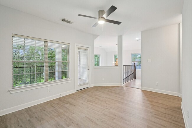 Building Photo - 90 Panterra Way
